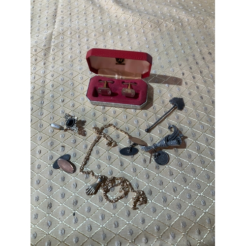 49 - Collectible lot of jewellery inc cufflinks & brooches - possibly silver but not stamped