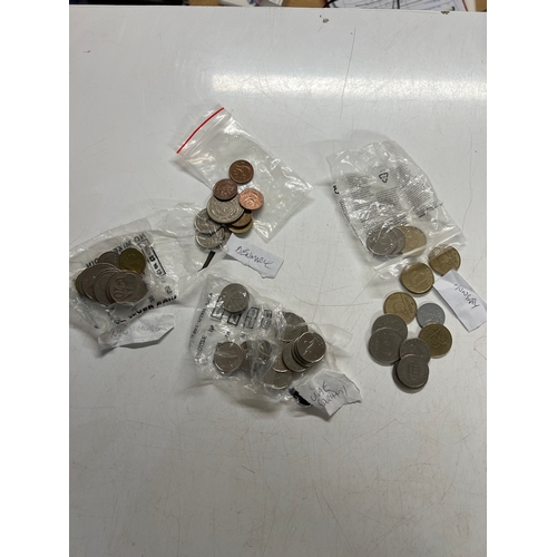 61B - Quantity of coins from around the world inc Hungary, UAE, New Zealand and Denmark