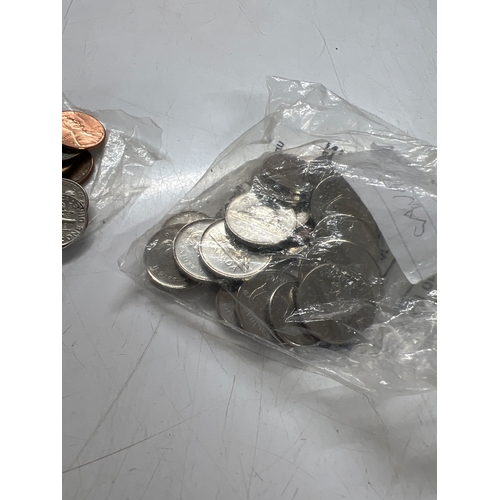 63B - Canadian & USA mixed coinage