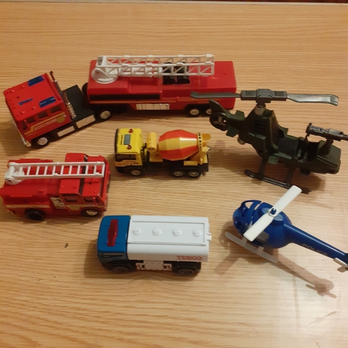 43A - Children's plastic toys. Fire, Police, Delivery lorries etc. Good clean condition