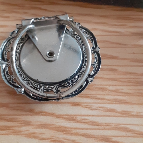 14 - Various ladies costume brooches, pendants etc. Stunning cat brooch which captures light and various ... 