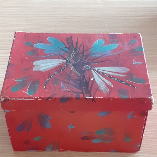 7 - Jewellery box with various costume rings and earrings with some eye-catching stones. All complete wi... 