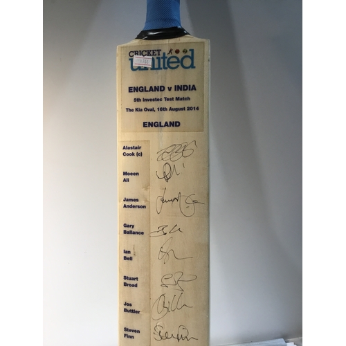 18 - Collectible signed cricket bat England v India 5th Investec Test match, The Kia Oval 16th August 201... 