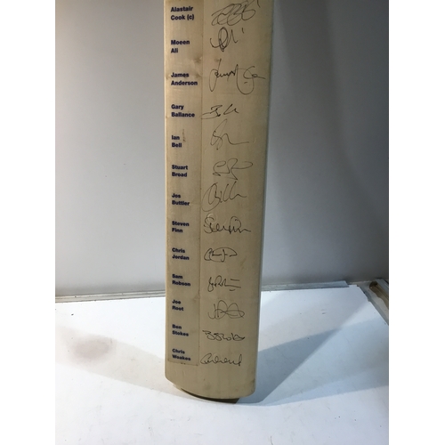 18 - Collectible signed cricket bat England v India 5th Investec Test match, The Kia Oval 16th August 201... 