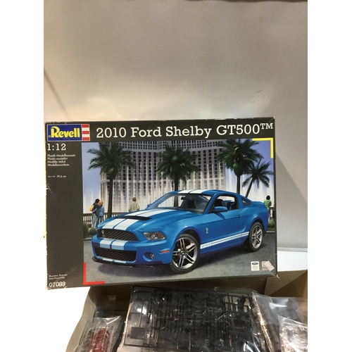 40 - Revell 2010 Ford Shelby GT500 Tm model 1:12