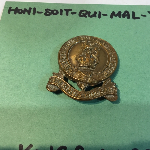 51 - Honi-soit-Qui-mal-y-pense kings Hussars millitary cap badge