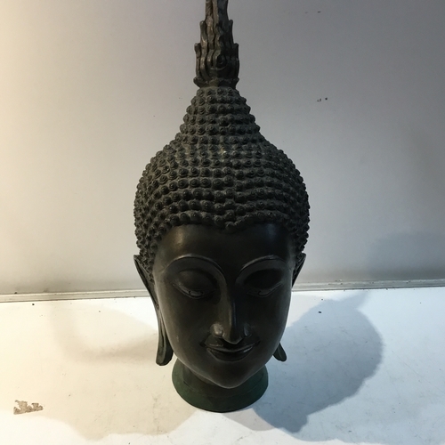 70 - Heavy Thai bronze Budda head