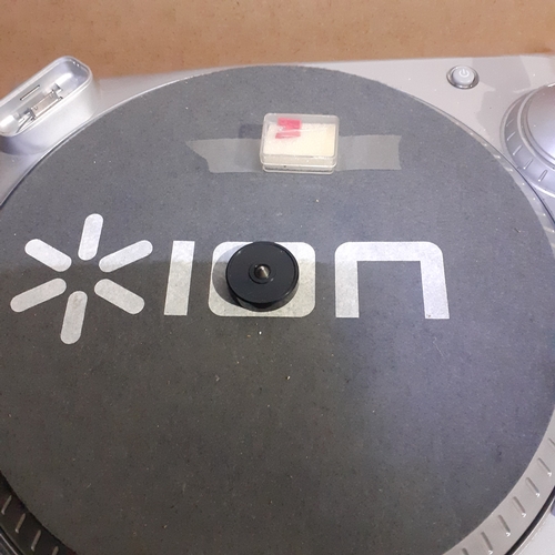 4 - Ion USB turntable with Universal Dock for IPad. Spare stylus. Overall good condition and working.