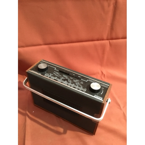 41 - Hacker Autocrat RP33 transistor portable radio