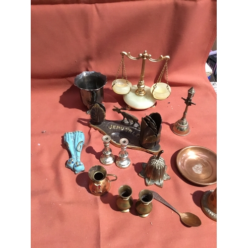 96 - Eceltic metal lot in marble style weights, copper ware, brass cat & more