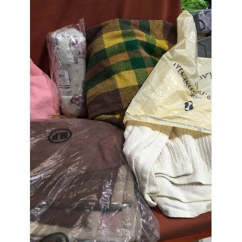 174 - Quantity of vintage blankets & throws inc brands as Dormy