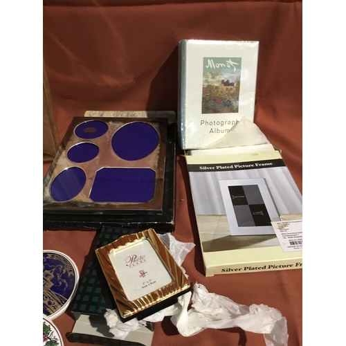 242 - Home ware lot inc various coasters, phot albums, silver plated photo frame, bath salt tablets & more