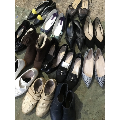 390 - Selection of Women’s Shoes, including Diesel flats. Size 7