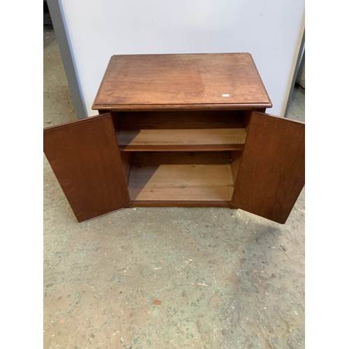 323 - Small walnut handmade vintage cabinet - 60x50x40cm