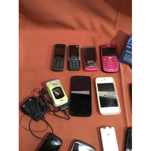 508 - Quantity of retro mobile phones inc Sony flip up, Samsung, blackberry and more - as untested