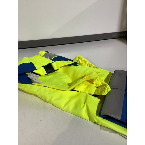 274 - Scotchlite reflective bib + brace trousers