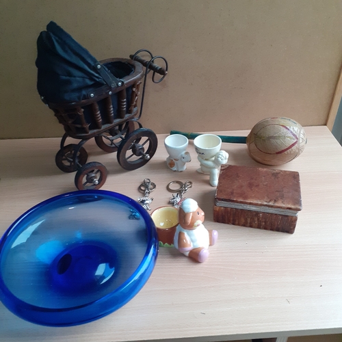 27 - Small lot of collectible vintage items. Includes a small Victorian style dolls pram, Handmade glass ... 