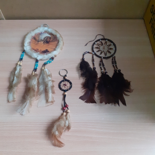 28 - 3 dream catchers. Various designs and 3 different sizes. Eye-catching detail