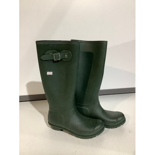 362 - Pair of size 5 new wellies