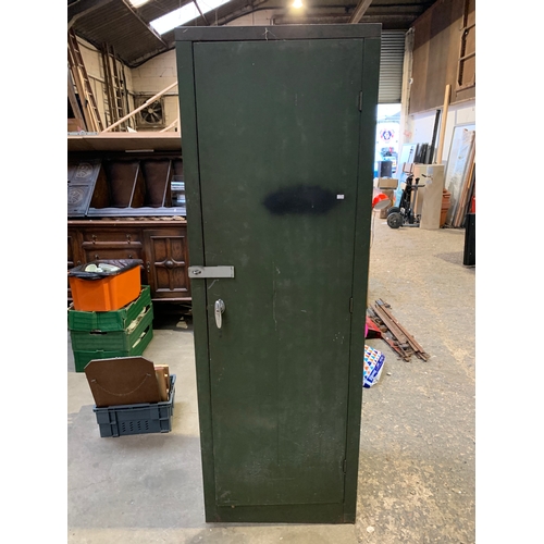 535 - Heavy Duty 6ft Metal Cabinet