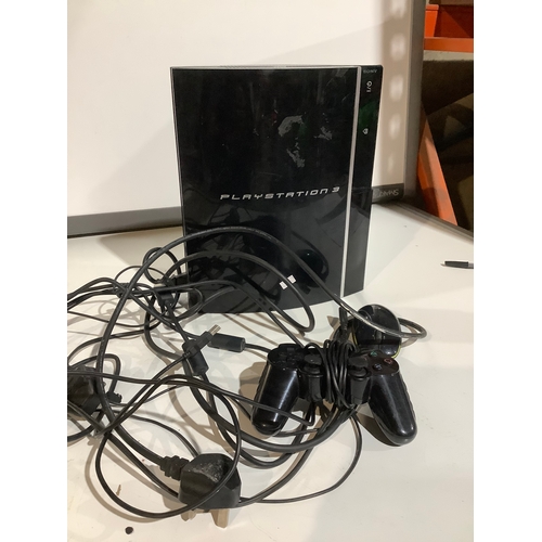 476 - PlayStation 3 leads & controller