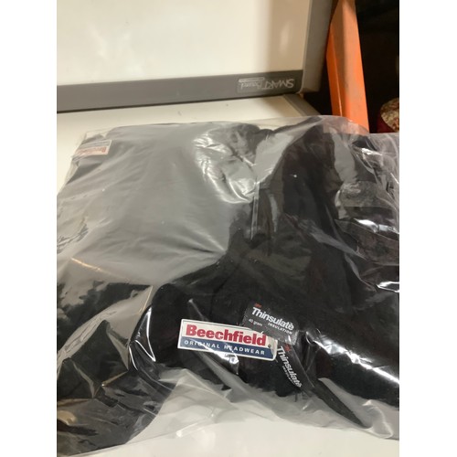 308 - Quantity of quality Thinsulate gloves