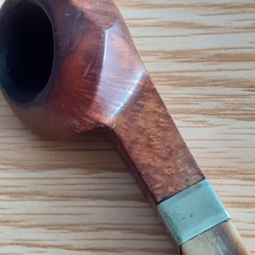 102A - A Sport Bruyere Smoking Pipe and an empty Pipe case. The pipe is in good condition and the case has ... 