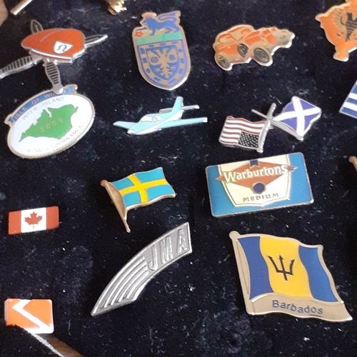 439 - Decent quantity of various pin badges representing Military, Fireman, Sport, different countries and... 