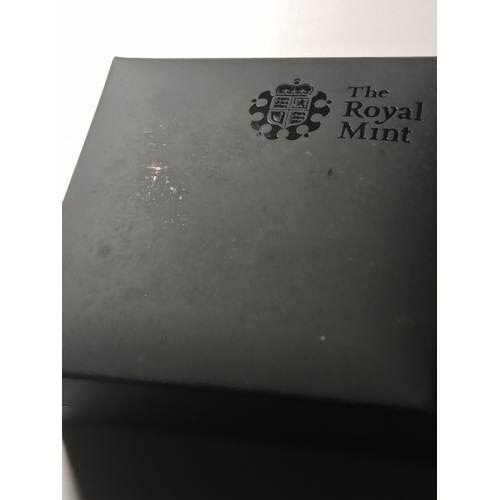 438A - COINS : 1937 proof crown in black presentation box