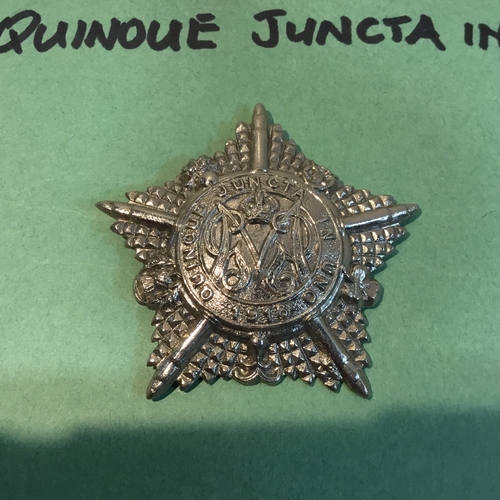 102 - Machine Gun Battalion “Quinoue Juncta in Uno” 1916 Military Cap Badge