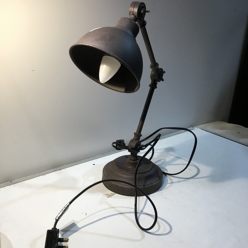 132 - Retro Anglepose style lamp - working