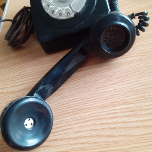 123A - Rotary Telephone in scarce black colour. Model 746 GNA 72/1. Overall very good condition