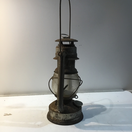 175 - Feurer Hand German portable lamp with glass chimney