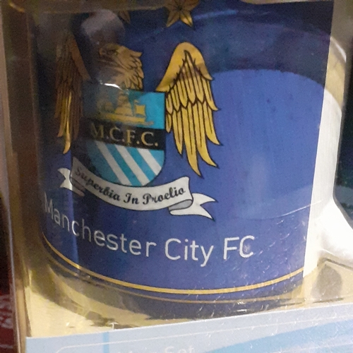 133A - Manchester City Twin Mug Set. Vintage in original packaging, look unopened. Official Manchester City... 