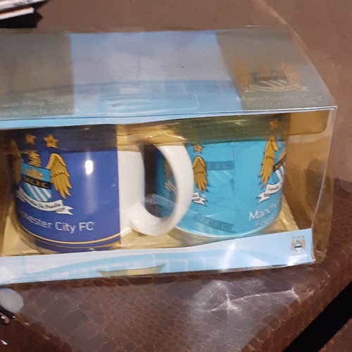 133A - Manchester City Twin Mug Set. Vintage in original packaging, look unopened. Official Manchester City... 