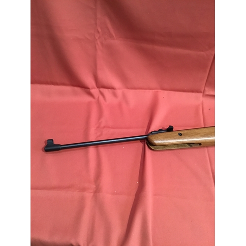 408 - SMK19 0.22 air rifle - working - in good clean condition