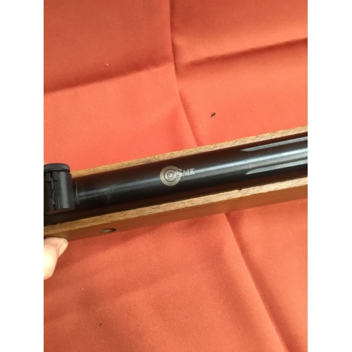 408 - SMK19 0.22 air rifle - working - in good clean condition