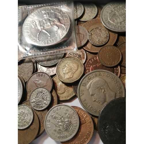 470A - COINS : Large box of mixed coinage (silver noted)