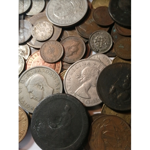 470A - COINS : Large box of mixed coinage (silver noted)