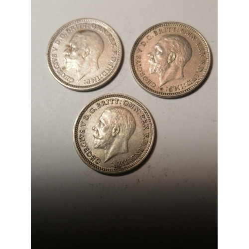 475A - COINS : 3 x silver threepenny bits dated 1931,32 and 1933 All coins in extremely fine condition