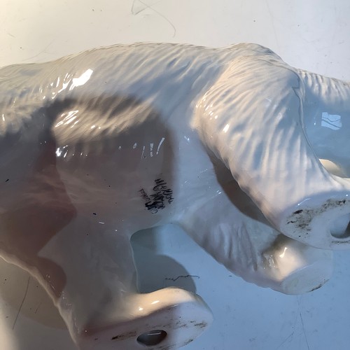 453 - Melba ceramic polar bear in good condition