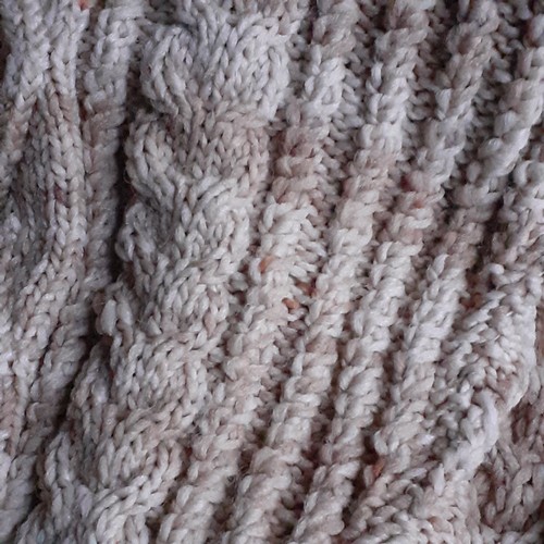 436 - 2 x Aran Knit/Cable knit style jumpers. Lovely detail, great detail. Hand knitted so no size but wou... 