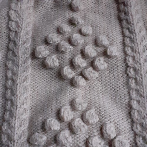 436 - 2 x Aran Knit/Cable knit style jumpers. Lovely detail, great detail. Hand knitted so no size but wou... 