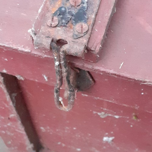 438 - Old wooden trunk/box once used by local scout group. Needs some TLC but has use