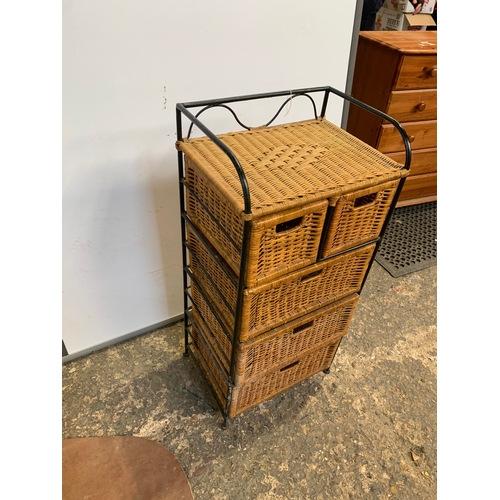 200 - Wicker 2 over 3 set of drawers