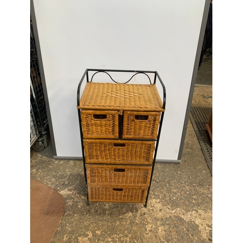 200 - Wicker 2 over 3 set of drawers