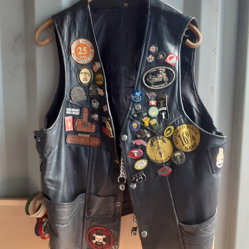 17 - Fantastic example of a vintage leather motorcycle jacket (XXL) with original genuine badges and patc... 