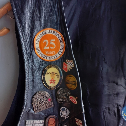 17 - Fantastic example of a vintage leather motorcycle jacket (XXL) with original genuine badges and patc... 