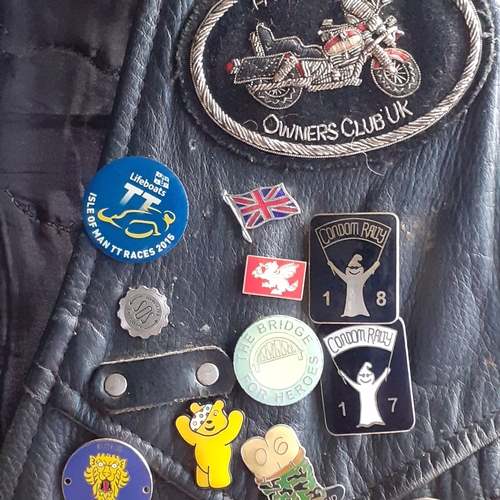 17 - Fantastic example of a vintage leather motorcycle jacket (XXL) with original genuine badges and patc... 