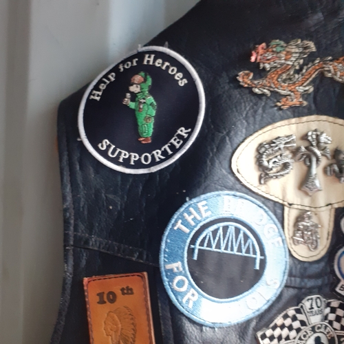 17 - Fantastic example of a vintage leather motorcycle jacket (XXL) with original genuine badges and patc... 